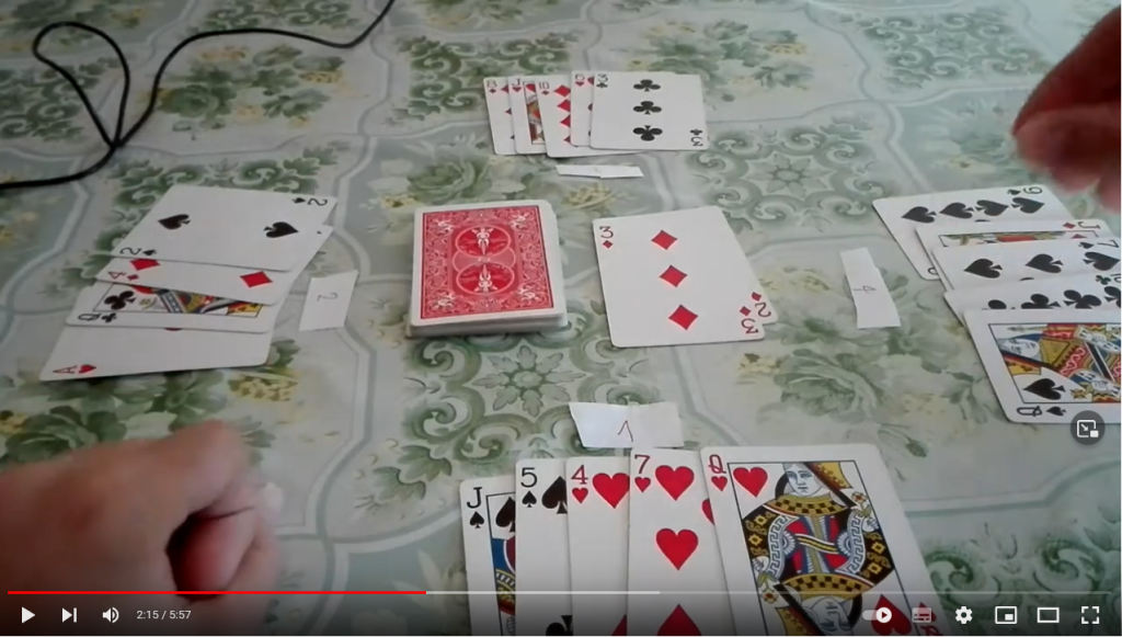 : Igralec lahko položi na mizo karto, ki se mora ujemati s karto na mizi v številu in barvi